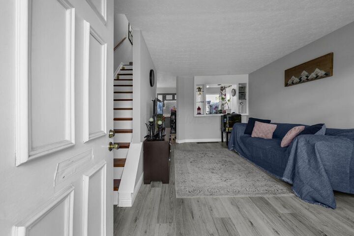 Property Photo: 2292 Laurelwood Drive OH 43229