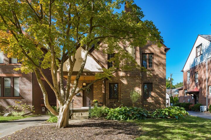 Property Photo:  49 N Cassingham Road  OH 43209 