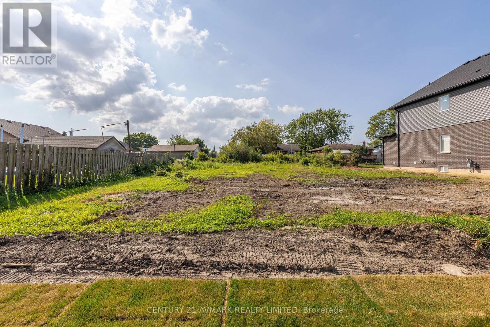 Photo de la propriété:  N/A McLaughlin Street  ON L3B 0J8 