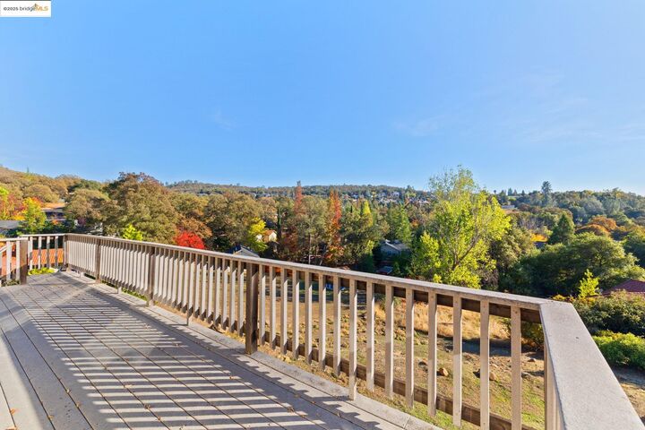 Property Photo:  12929 Covey Cir  CA 95370