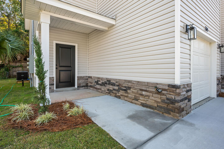 Property Photo: 160 Westview Avenue FL 32580