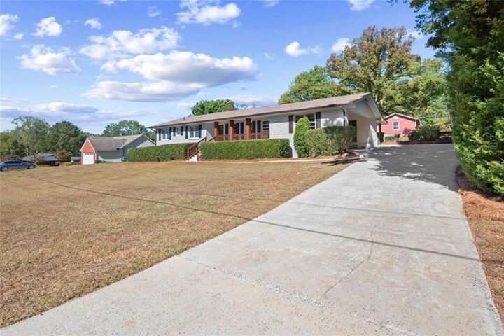 Property Photo:  2110 Plum Lane  GA 30106 