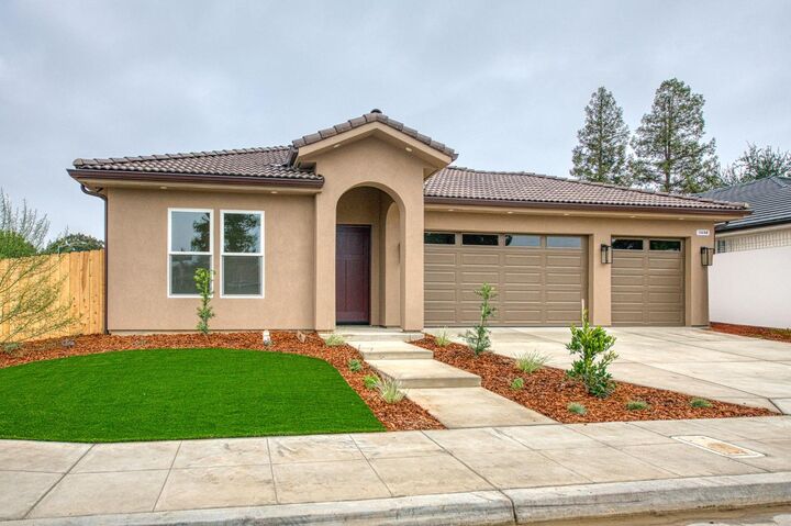 Property Photo:  5698 W Mesa Avenue  CA 93722