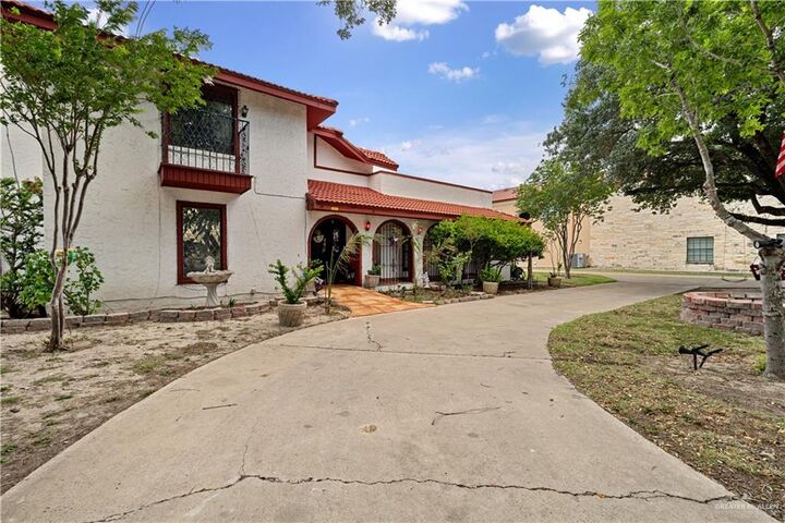 Property Photo: 676 E Expressway 83 TX 78560