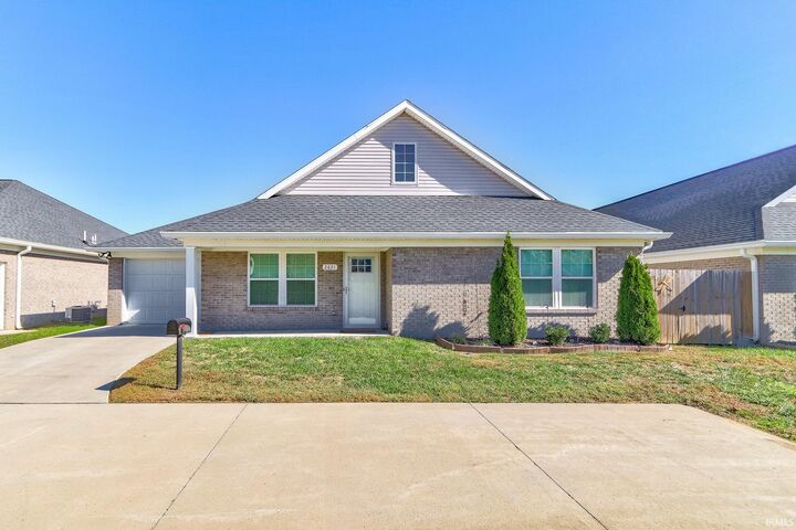 2621 Ole Hickory Drive  Evansville IN 47715-2087 photo