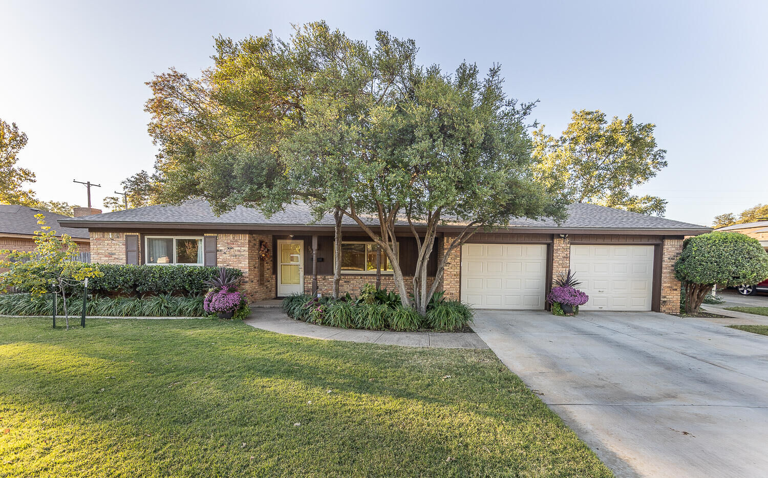 Property Photo: 3021 68th Street TX 79413