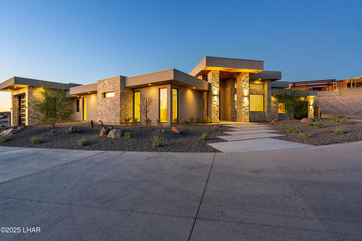 Property Photo: 2431 Dry Creek Ct AZ 86406
