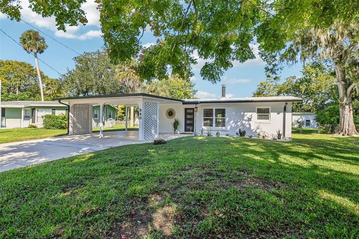 Property Photo: 840 Teague Street FL 32119