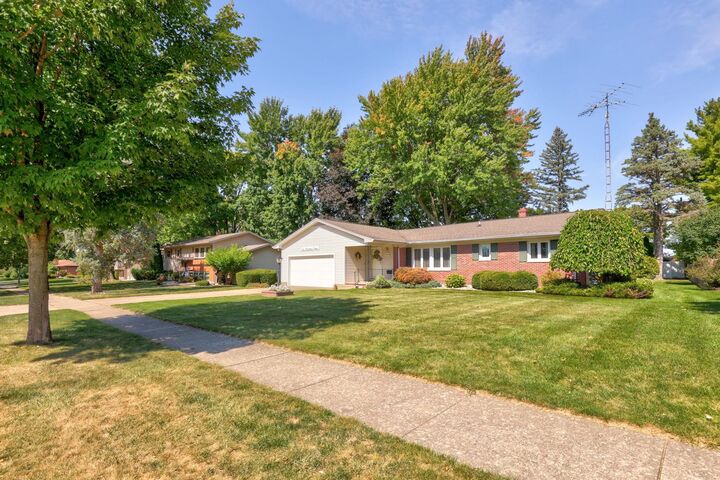 Property Photo:  640 Heine Street  MI 48734