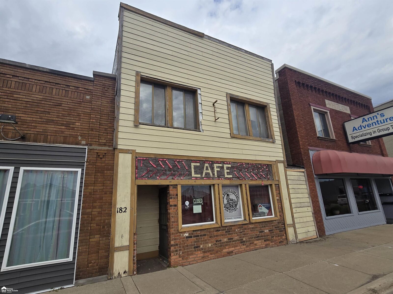 Property Photo:  182 W Vienna Street  MI 48420