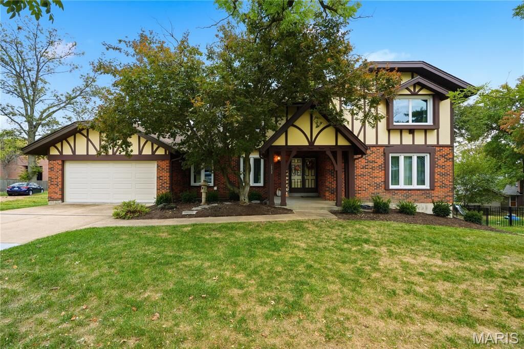 Property Photo: 12848 Haverton Drive MO 63141