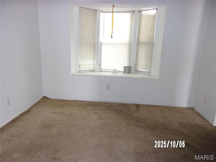Property Photo:  1387 Temple Place  MO 63112 