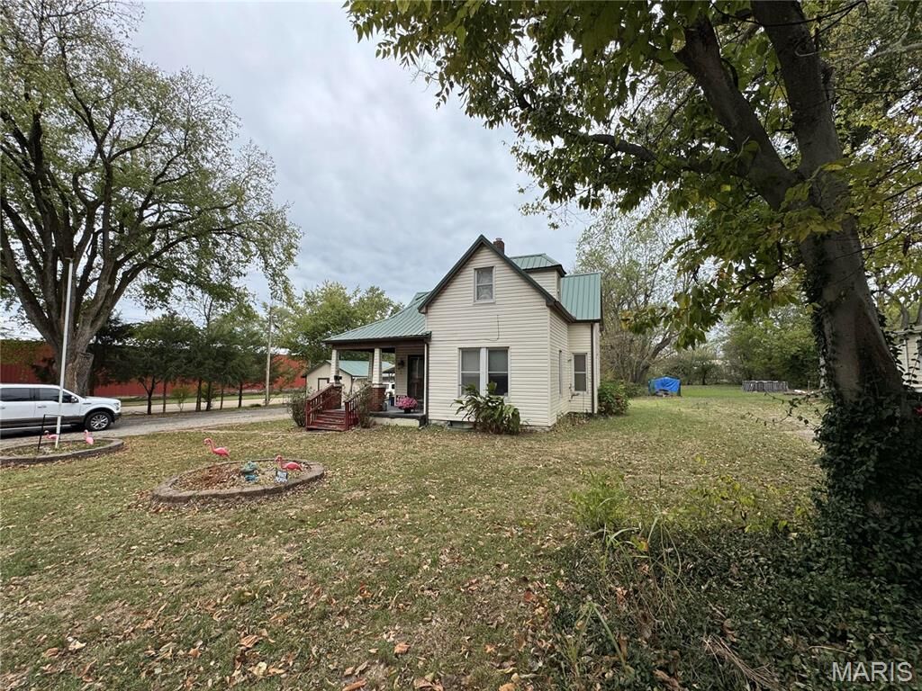 Property Photo: 805 N Carleton Street MO 63640