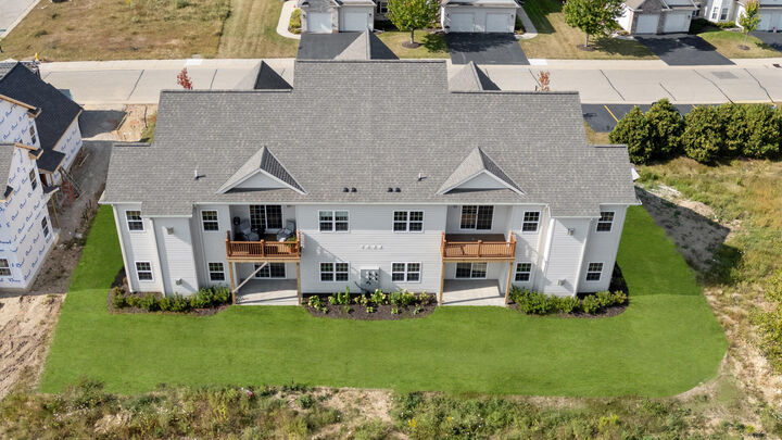 1844 Woodland Way 431-1  Slinger WI 53086 photo