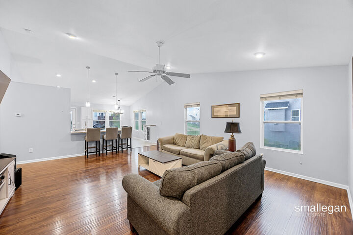 Property Photo: 8626 Rainbows End Road SE MI 49316