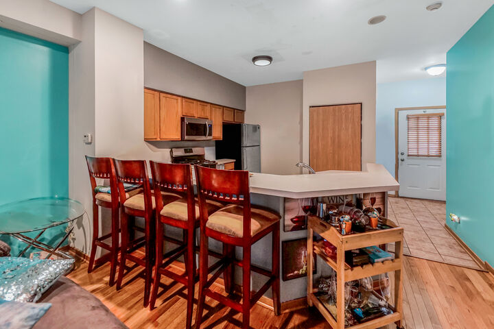 Property Photo:  2508 Carrolwood Road 2508  IL 60540