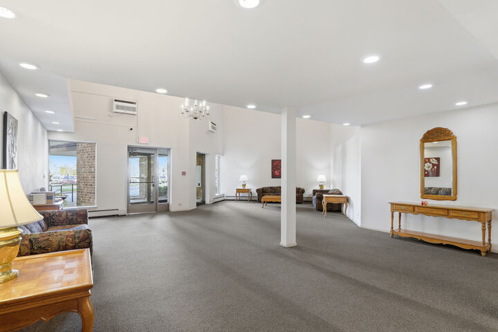 Property Photo: 1375 Rebecca Drive 213 IL 60169