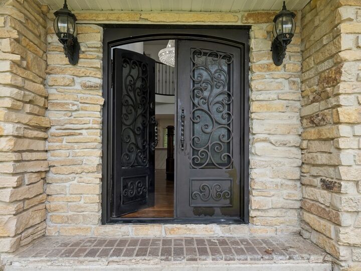 Property Photo: 49 Braeburn Lane IL 60010