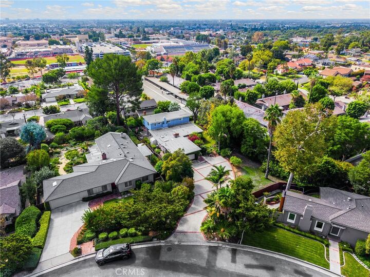 Property Photo:  404 Cannon Lane  CA 92831