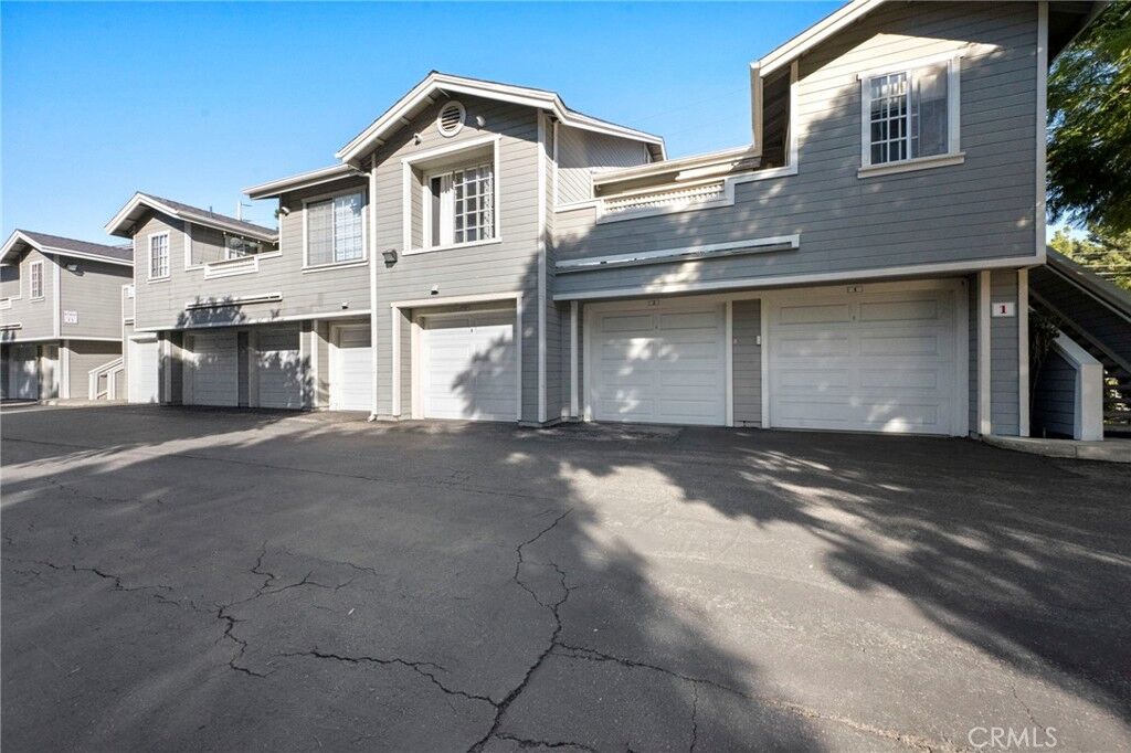 Property Photo:  3500 S Greenville A5  CA 92704 