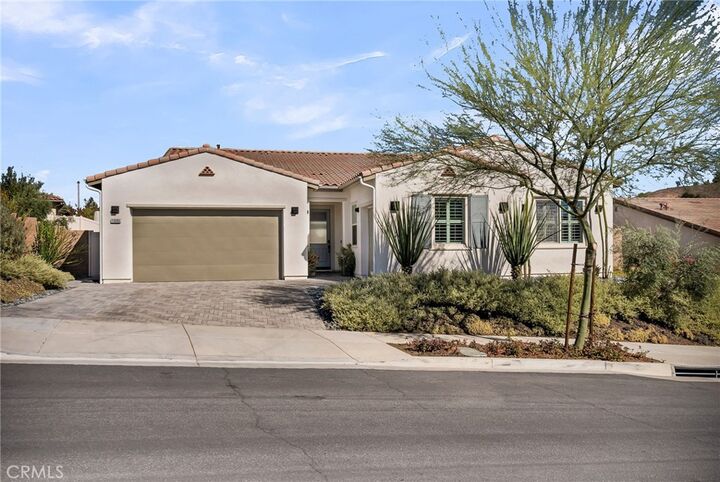 Property Photo: 11686 Oakton Way CA 92883