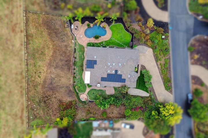 Property Photo:  620 Stonebriar Court  CA 95762