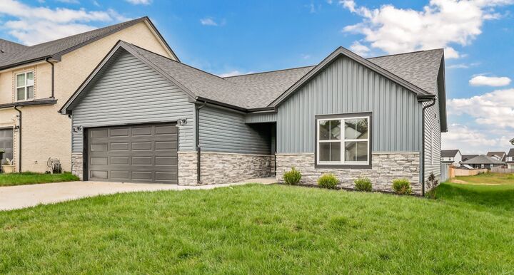 Property Photo:  555 Ayden Ln  TN 37042