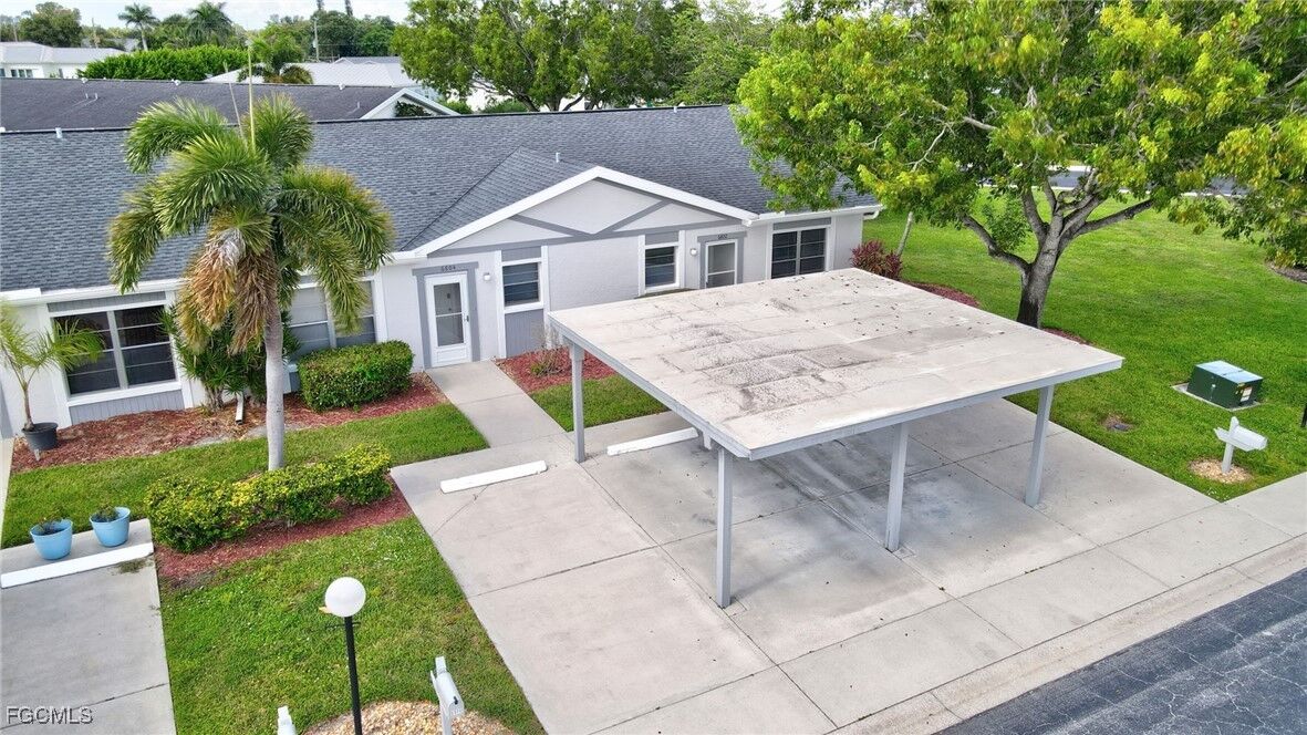 Property Photo:  6802 Bogey Drive  FL 33919