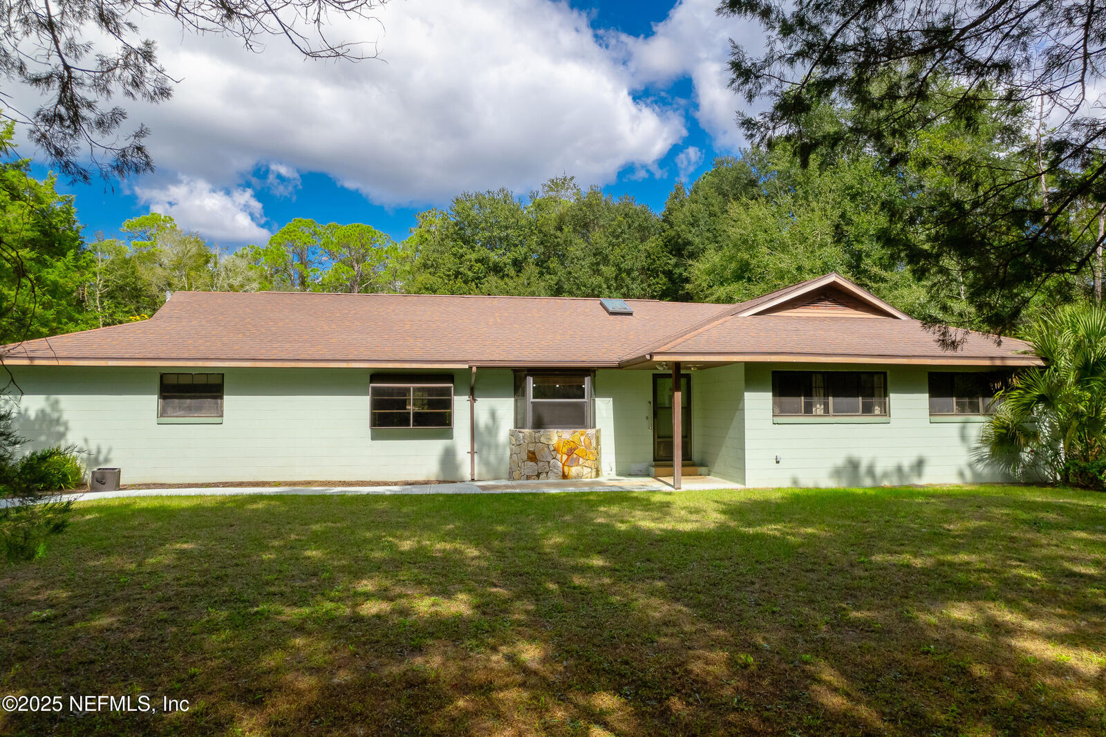 Property Photo: 229 Davis Lake Road FL 32177