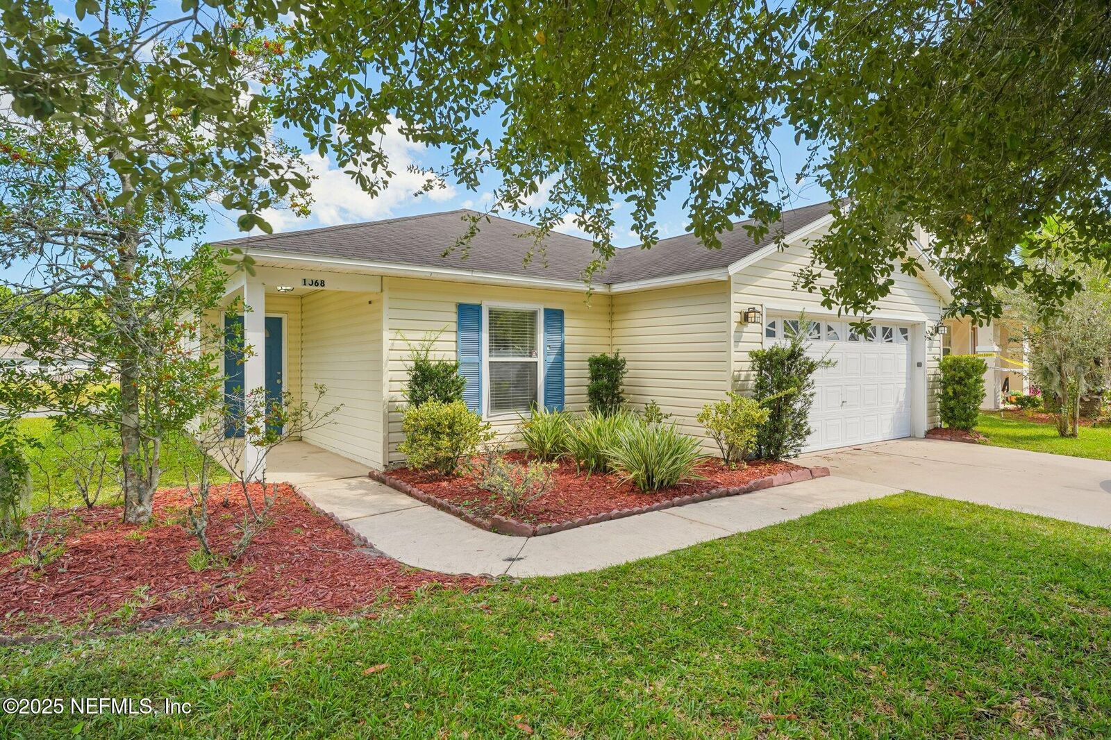 Property Photo:  1068 Morning Light Road  FL 32218 