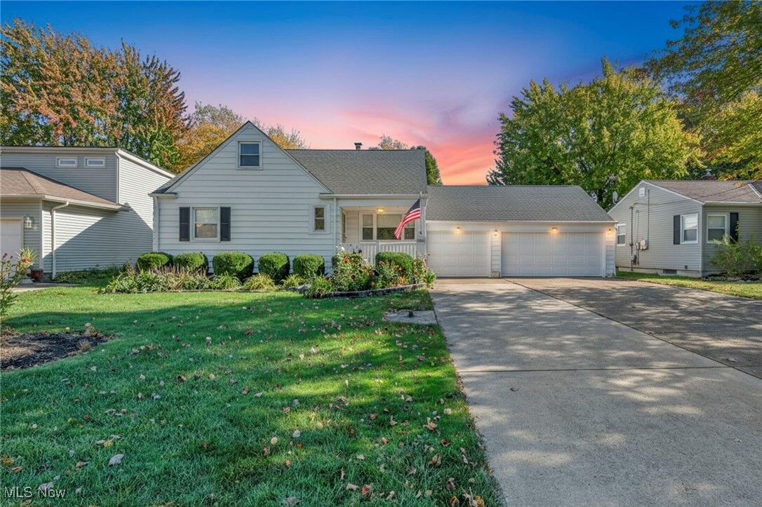 Property Photo:  3285 Stoney Ridge Road  OH 44011