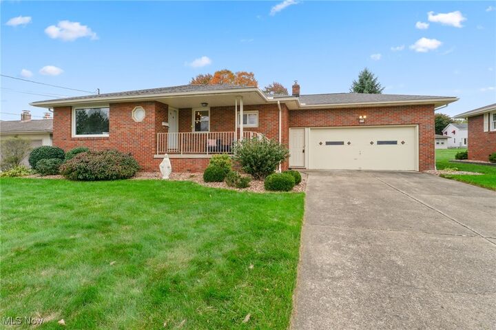 576 W Harvey Street  Struthers OH 44471 photo