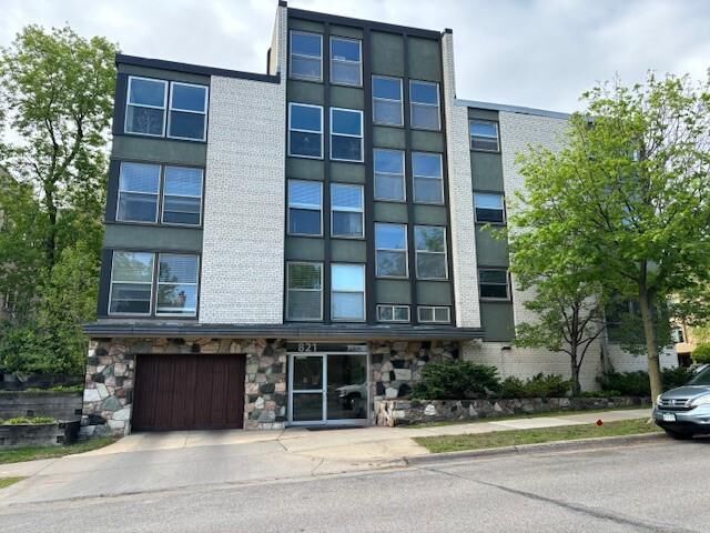 Property Photo:  821 Douglas Avenue 104  MN 55403 