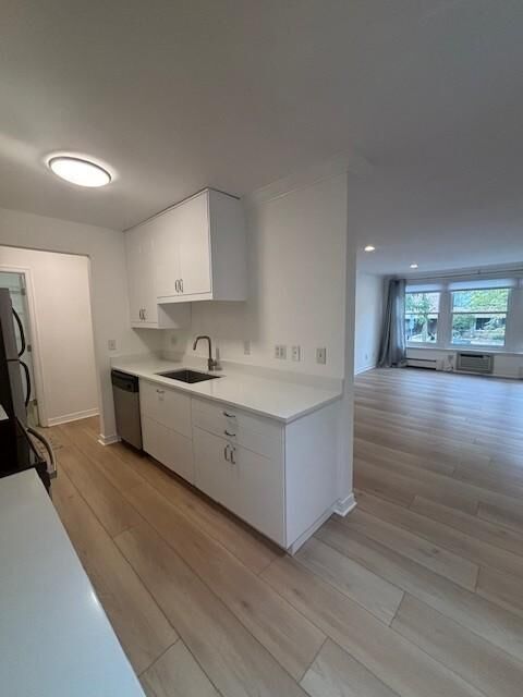 Property Photo:  821 Douglas Avenue 104  MN 55403