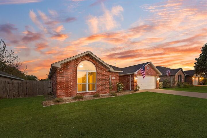 526 Morningside Court  Midlothian TX 76065 photo