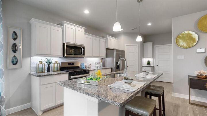 Property Photo:  129 Medina Lane  TX 76078