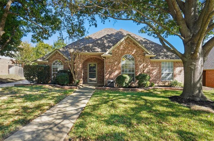 7716 Bridlewood Court  North Richland Hills TX 76182 photo
