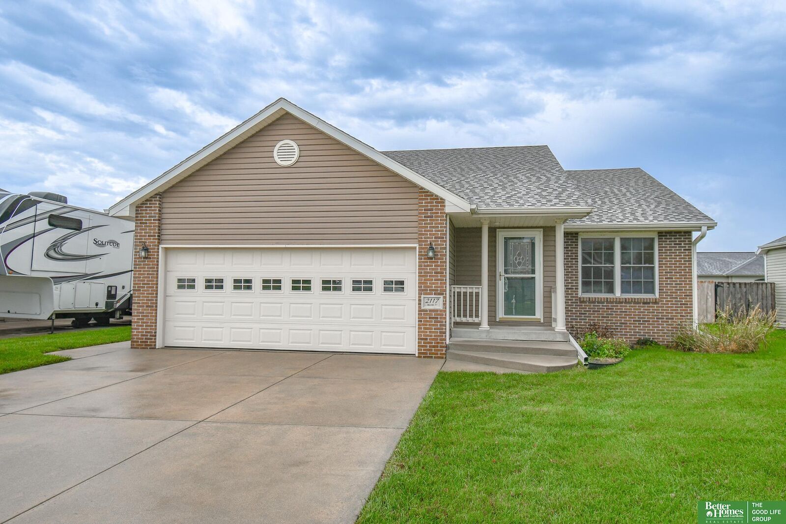Property Photo: 2117 N 1st Street NE 68434-6018