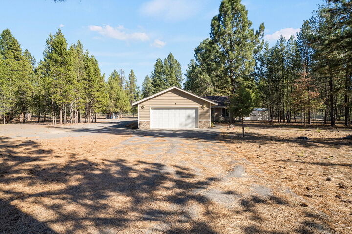 Property Photo:  50732 S Fawn Drive  OR 97739