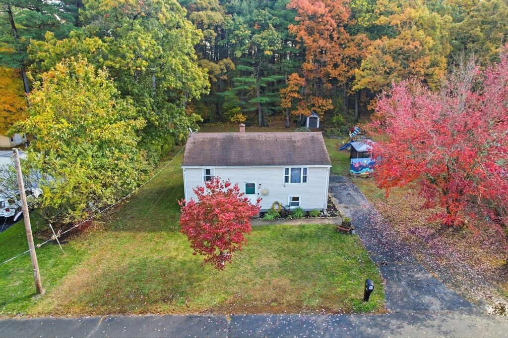 Property Photo: 14 Pinewood Ln MA 01085