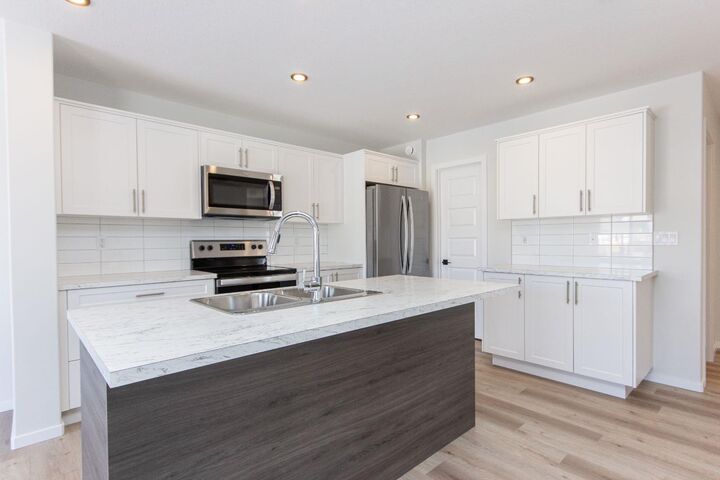 Property Photo:  17 Trinity Street  AB T4L 0L1
