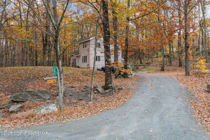 Property Photo:  109 Bluestone Drive  PA 18428