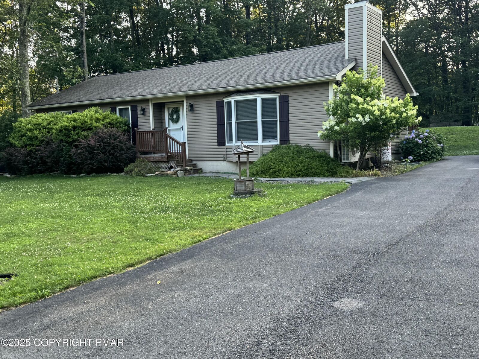 Property Photo:  1619 Sugar Lane  PA 18058