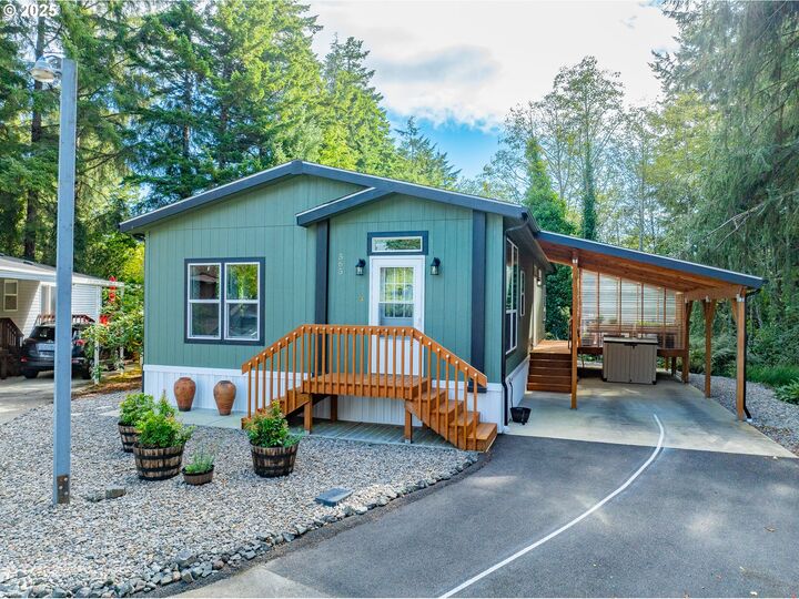 565 Shorepines Ct  Coos Bay OR 97420 photo