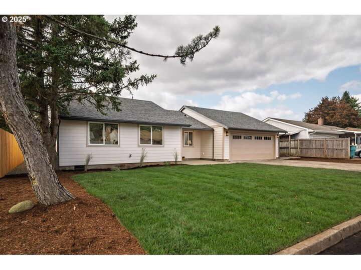 Property Photo: 404 SE 150th Ct WA 98684