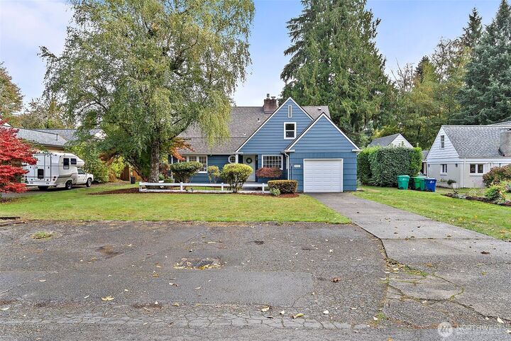 Property Photo:  2926  Orange Street SE  WA 98501 
