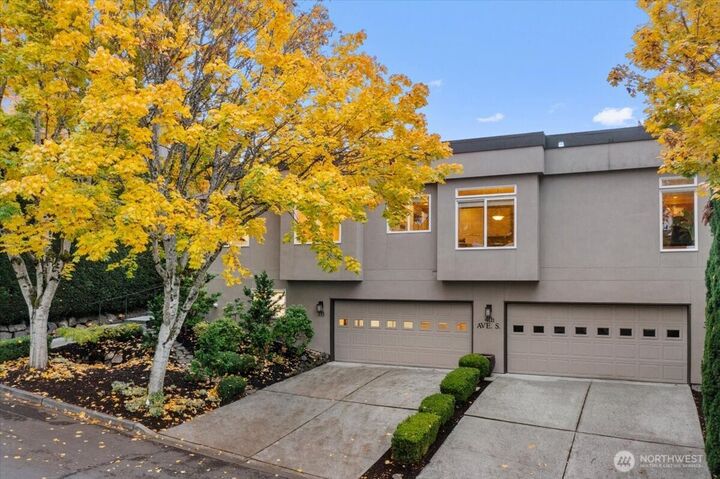 Property Photo:  335  4th Avenue S  WA 98033