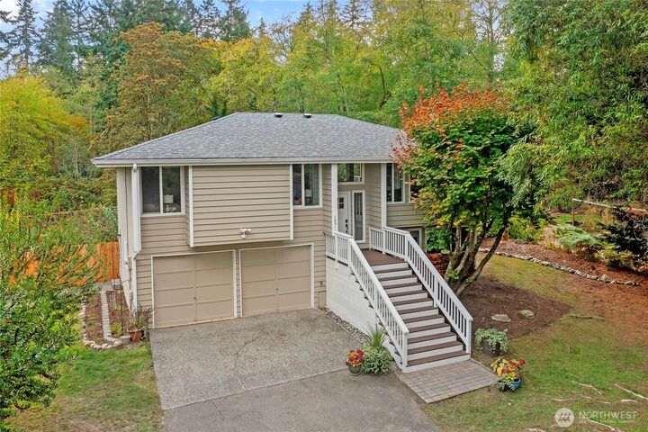 10211 NE Roberts Road  Bainbridge Island WA 98110 photo