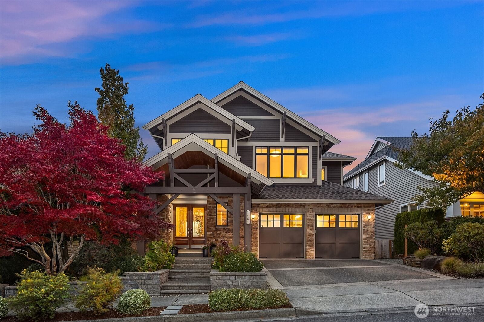 Property Photo:  1461  29th Place NE  WA 98029 