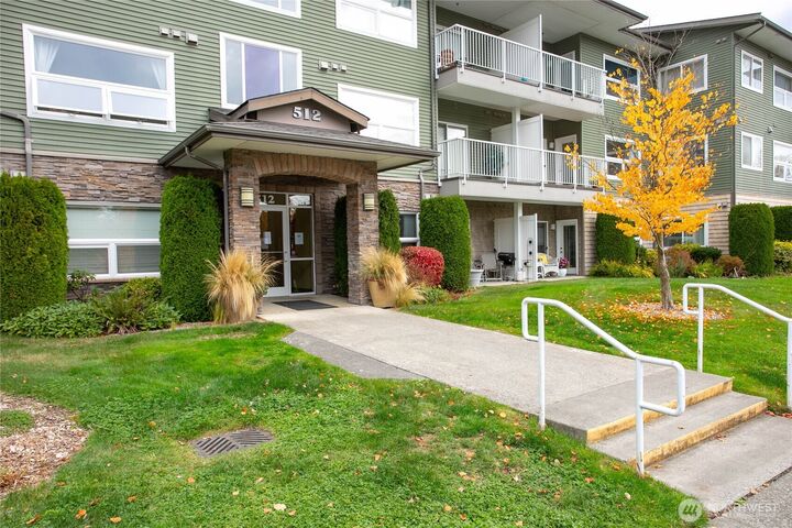 Property Photo:  512  Darby Drive 212  WA 98226 